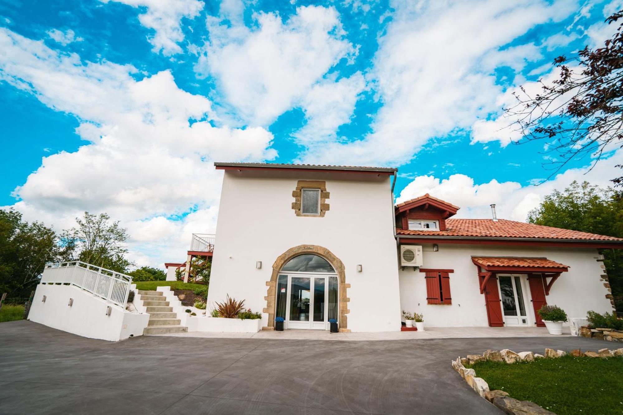 Bed & Breakfast Perbos 1556 La Bastide-Clairence Exterior foto