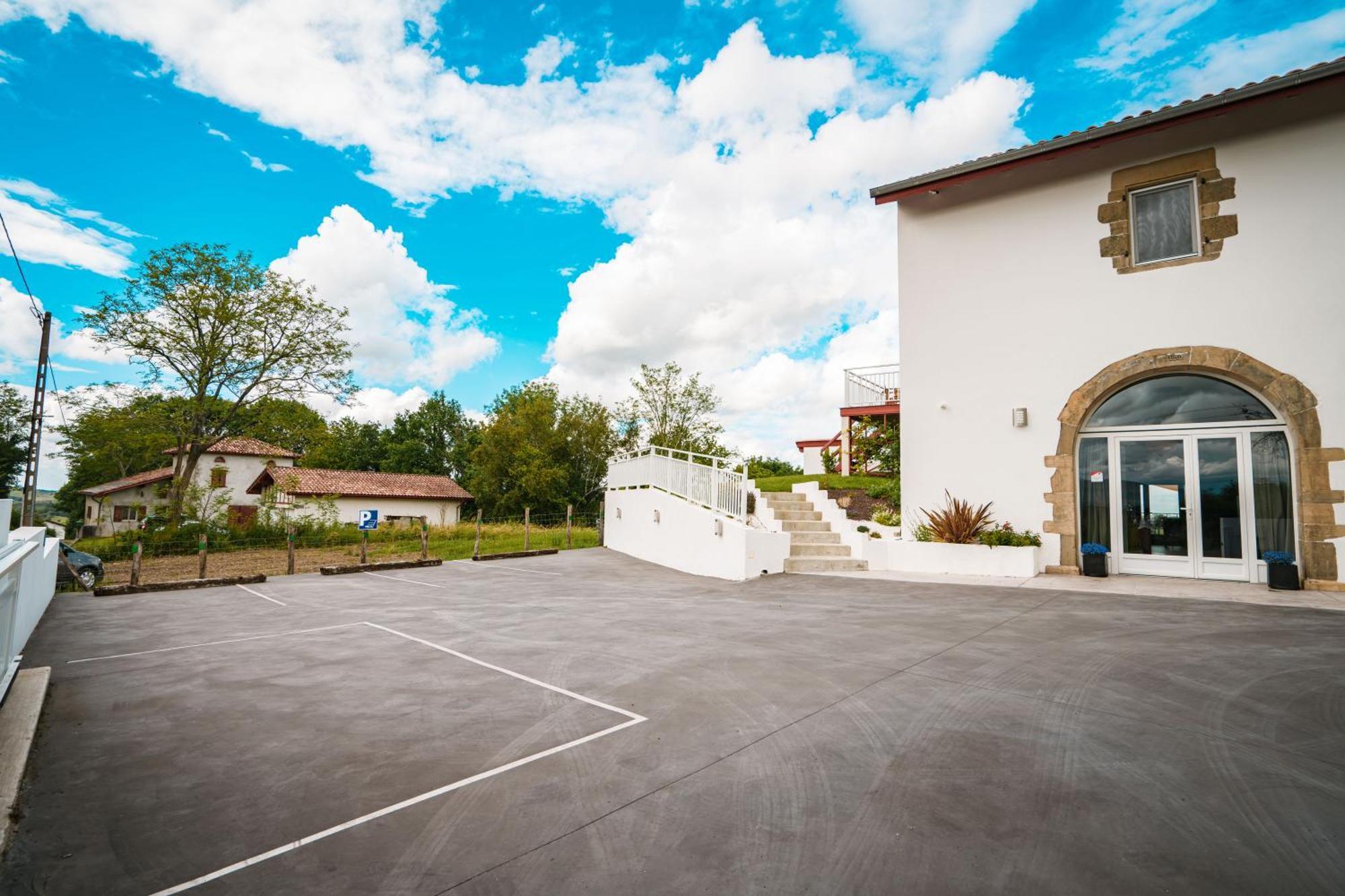 Bed & Breakfast Perbos 1556 La Bastide-Clairence Exterior foto