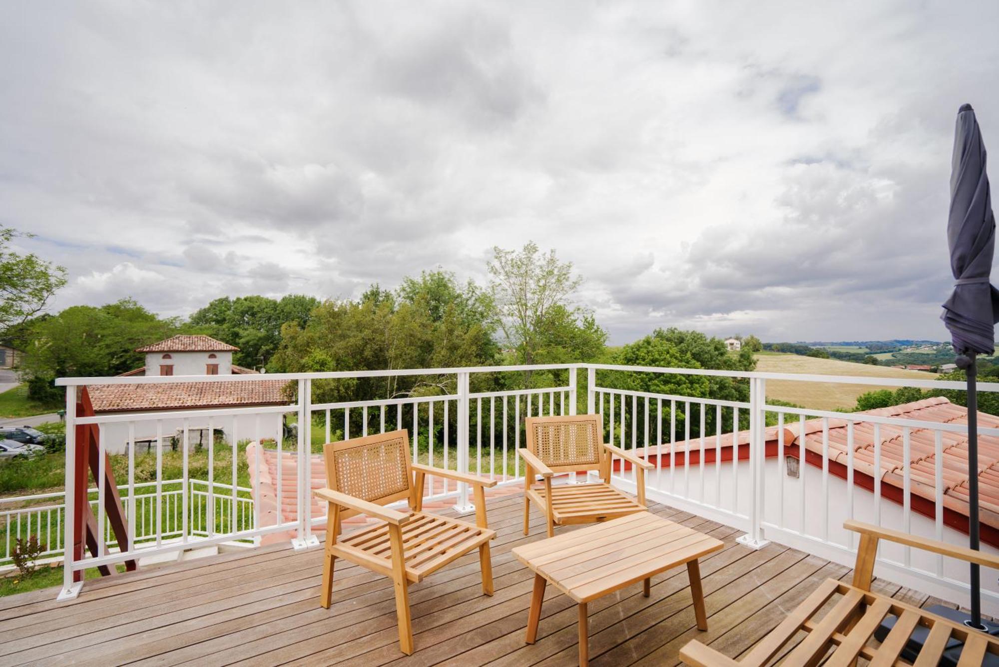 Bed & Breakfast Perbos 1556 La Bastide-Clairence Exterior foto